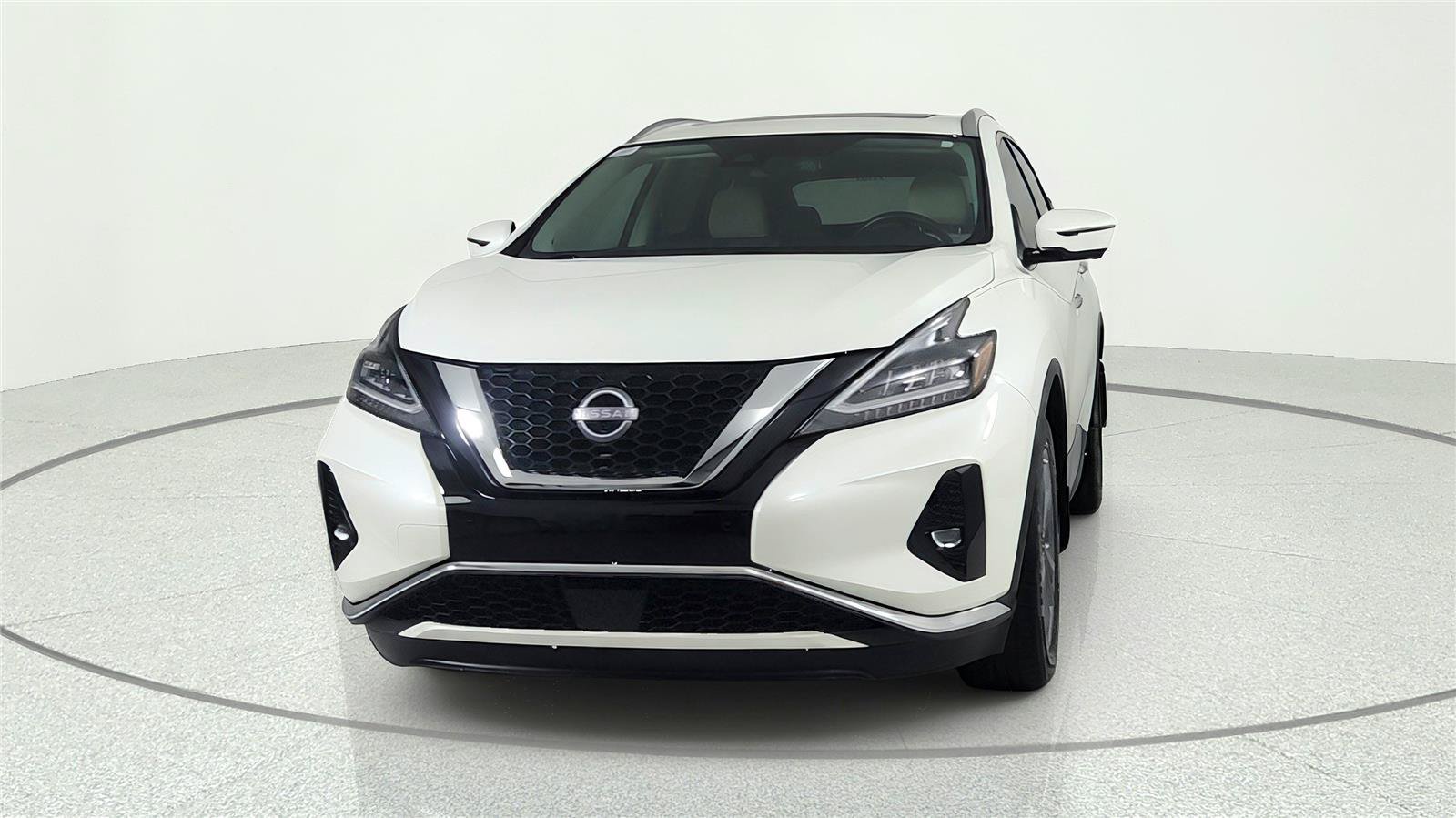 Used 2023 Nissan Murano Platinum w/ Cargo Package FWD image 2