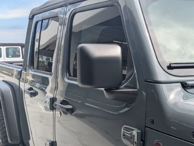 New 2026 Jeep Gladiator Rubicon w/ Steel Power Dome Hood Package AWD/4WD image 11