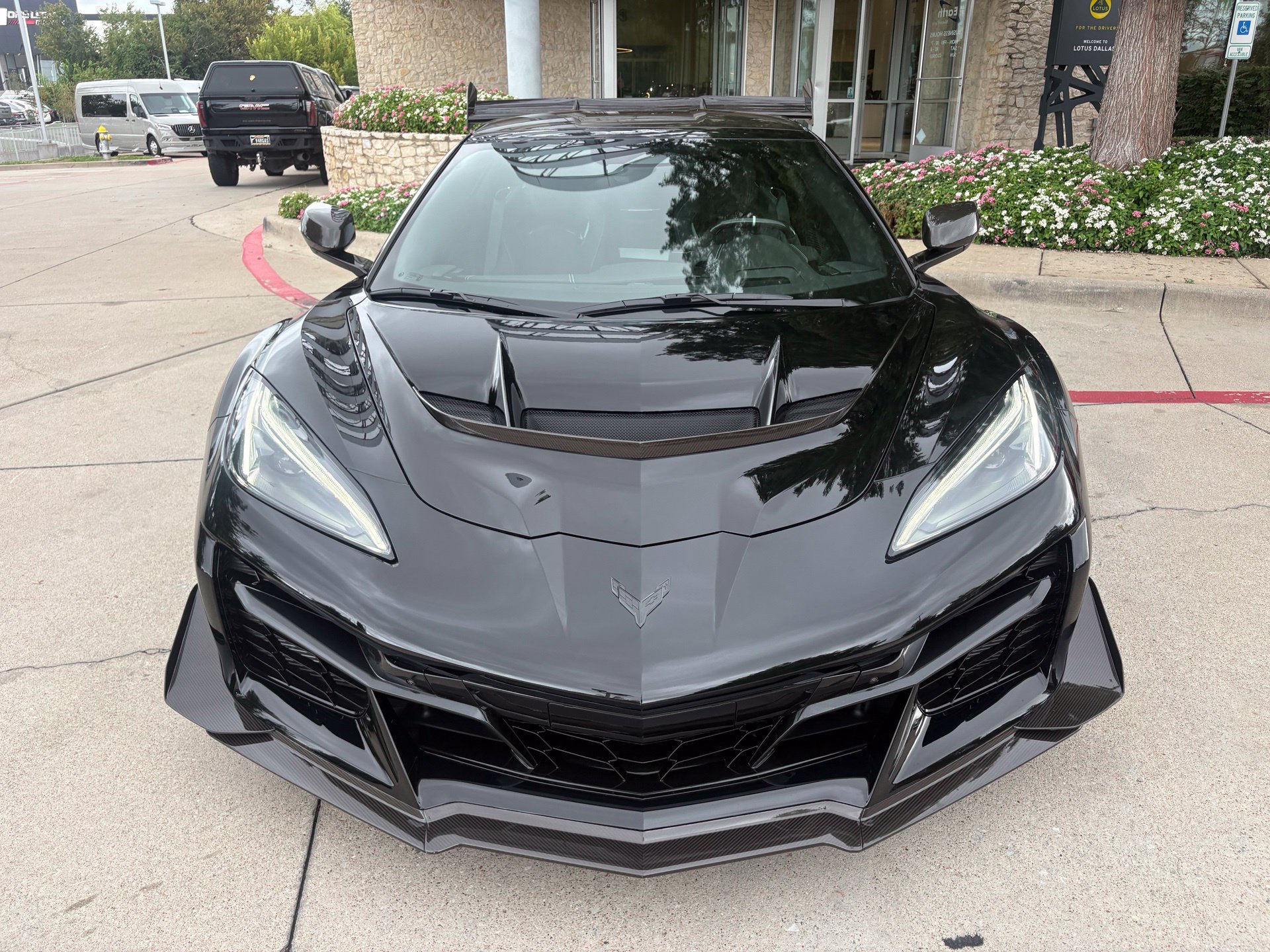 Used 2025 Chevrolet Corvette ZR1 w/ ZR1 Carbon Fiber Aero Package RWD image 2