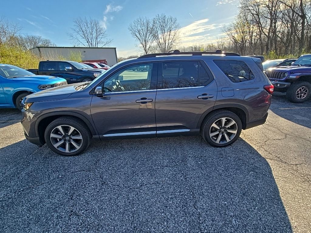 Used 2024 Honda Pilot Elite image 3