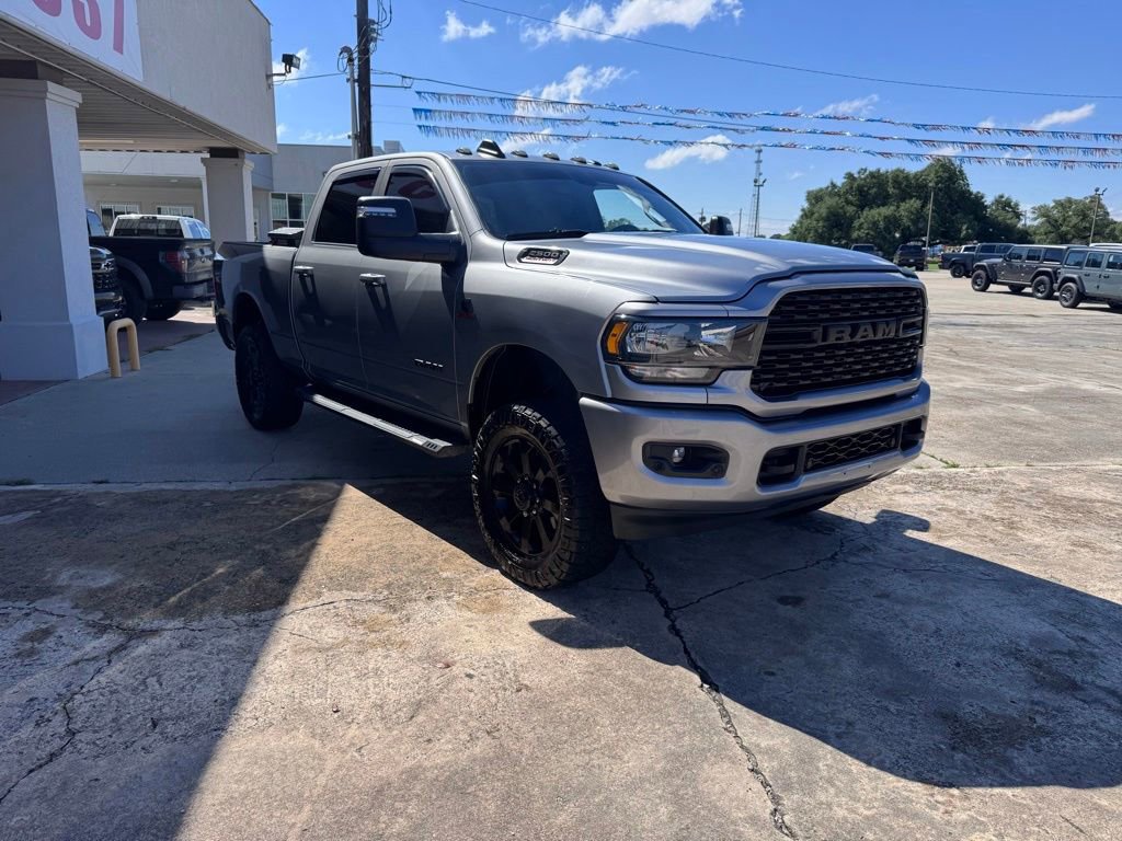 Used 2023 RAM 2500 Big Horn w/ Night Edition AWD/4WD image 8
