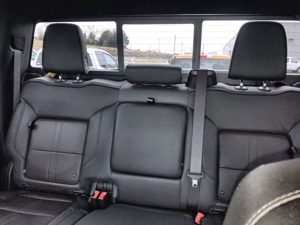 Used 2023 Chevrolet Silverado 1500 High Country image 23