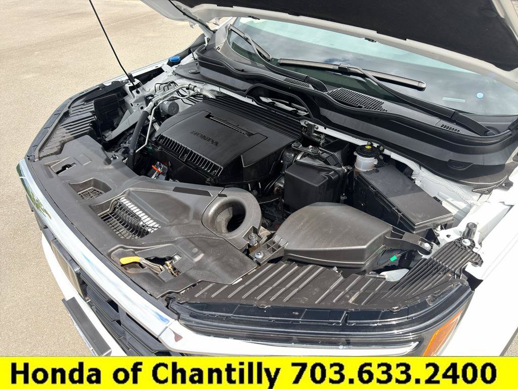 Certified 2025 Honda Pilot Touring image 36