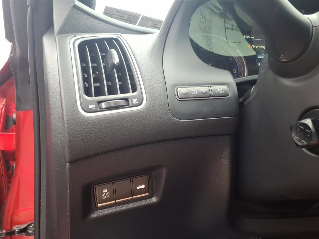 Used 2017 INFINITI Q60 Red Sport 400 image 13