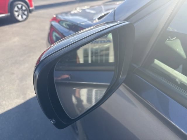 Used 2025 Honda Pilot Black Edition image 13