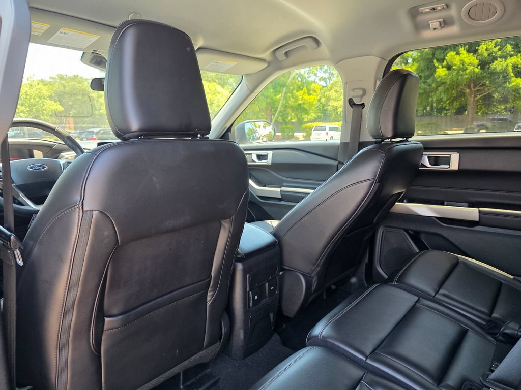 Used 2023 Ford Explorer XLT w/ Equipment Group 202A RWD image 27