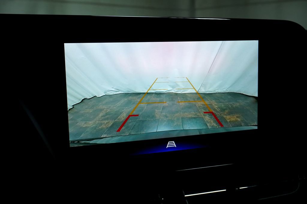 Used 2024 Chevrolet Trax LT w/ Sunroof Package FWD image 25