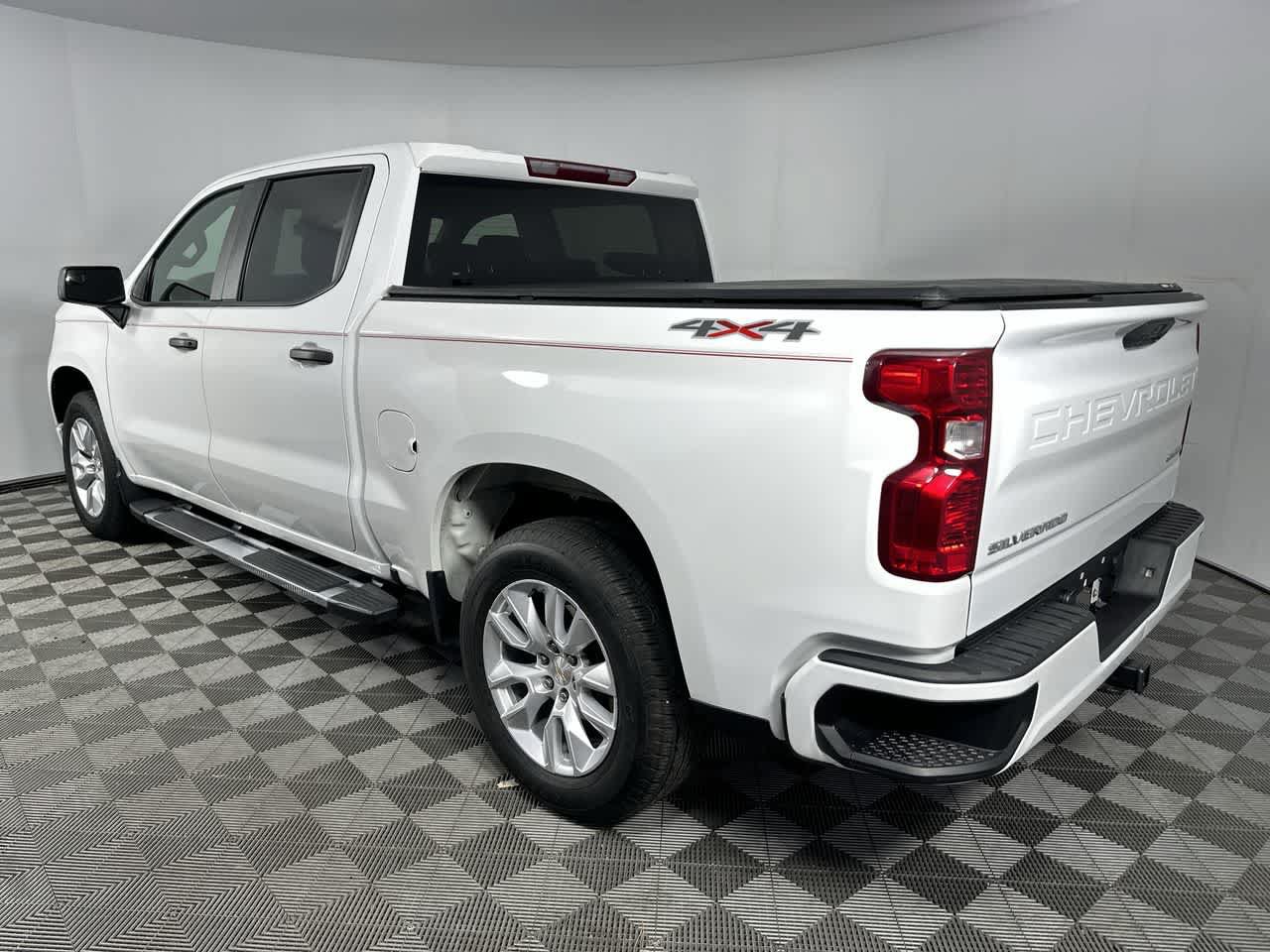 Used 2022 Chevrolet Silverado 1500 Custom AWD/4WD image 6