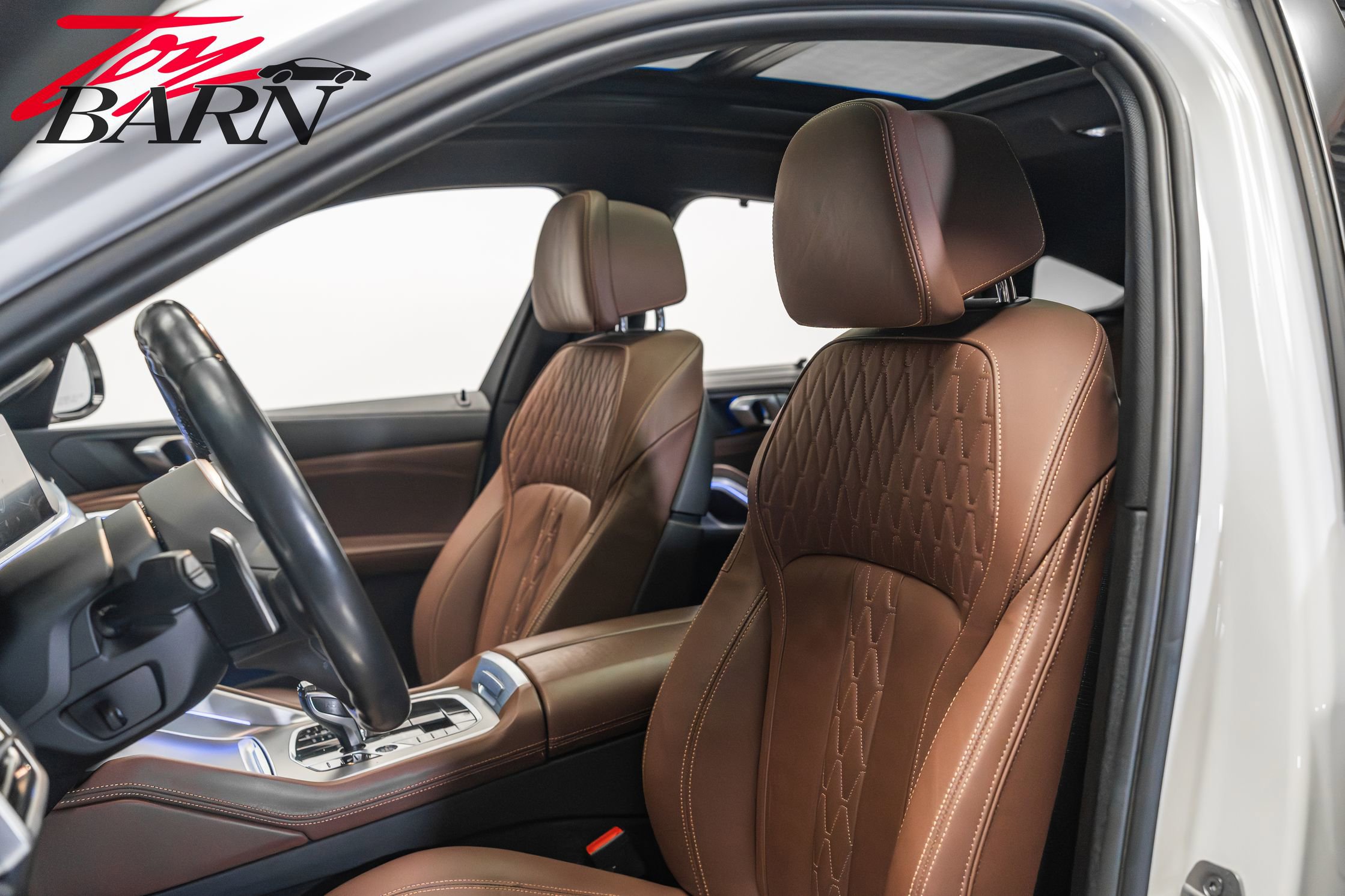 Used 2022 BMW X6 xDrive40i w/ Executive Package image 24