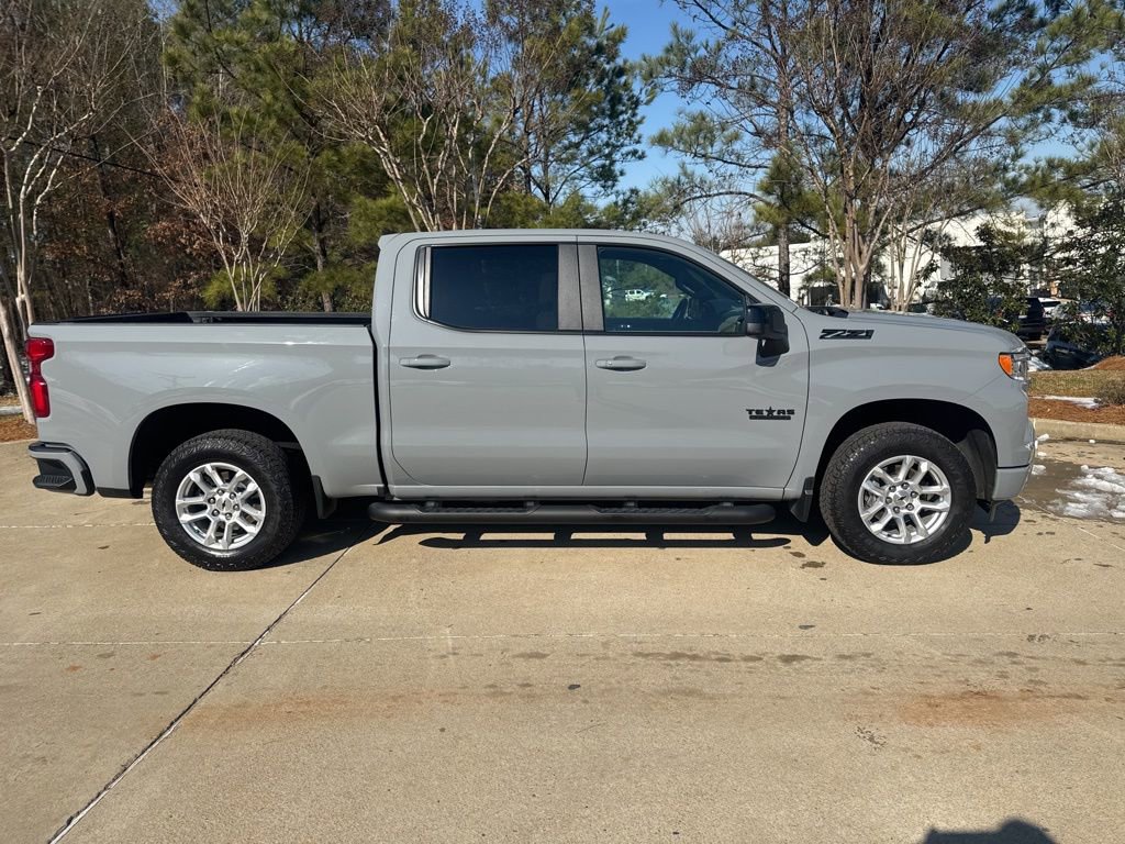 Used 2025 Chevrolet Silverado 1500 RST w/ Z71 Off-Road Package image 2