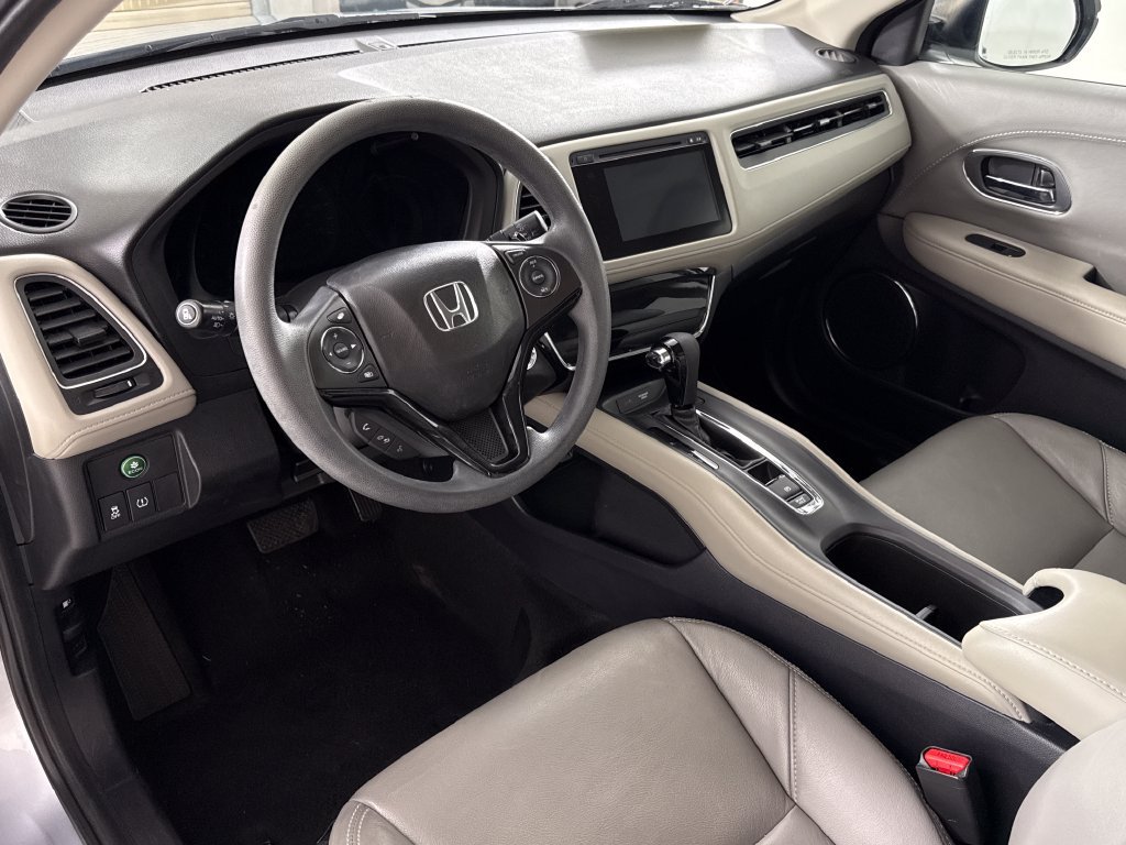 Used 2018 Honda HR-V EX image 13