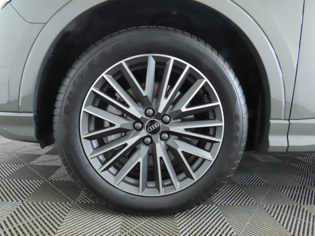 Used 2023 Audi Q3 2.0T Premium w/ Convenience Package image 30
