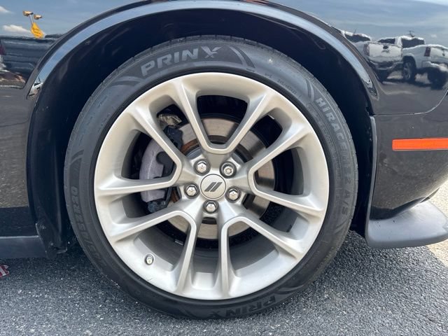 Used 2020 Dodge Challenger R/T RWD image 3