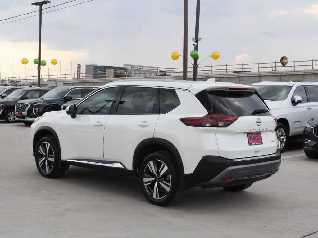 Used 2023 Nissan Rogue SL w/ SL Premium Package FWD image 9