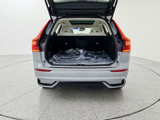 New 2026 Volvo XC60 B5 Ultra w/ Protection Package Premier image 19