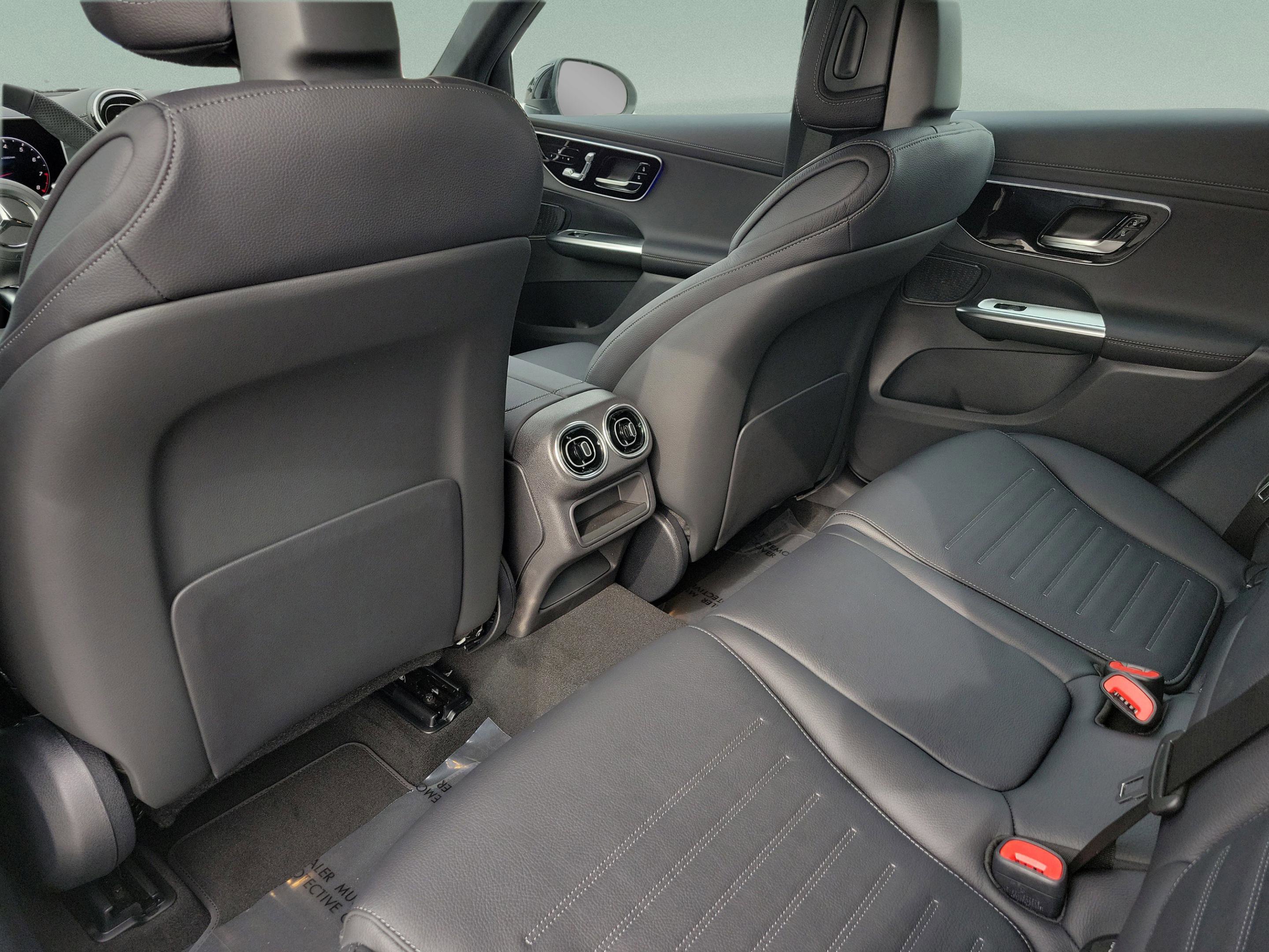 New 2026 Mercedes-Benz GLC 43 AMG 4MATIC image 7