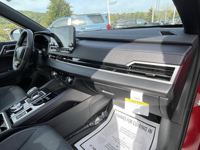 Used 2025 Mitsubishi Outlander SEL Black Edition image 43