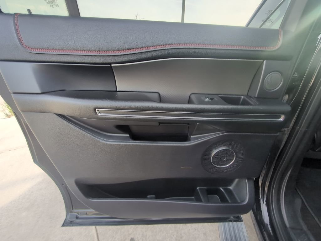 Used 2019 Ford Expedition Max Limited w/ Equipment Group 303A AWD/4WD image 27