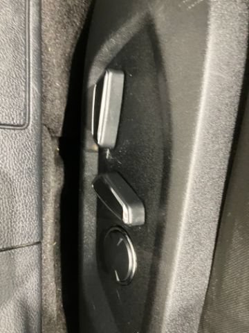 Used 2018 Ford Fusion SE w/ Fusion SE Technology Package FWD image 33