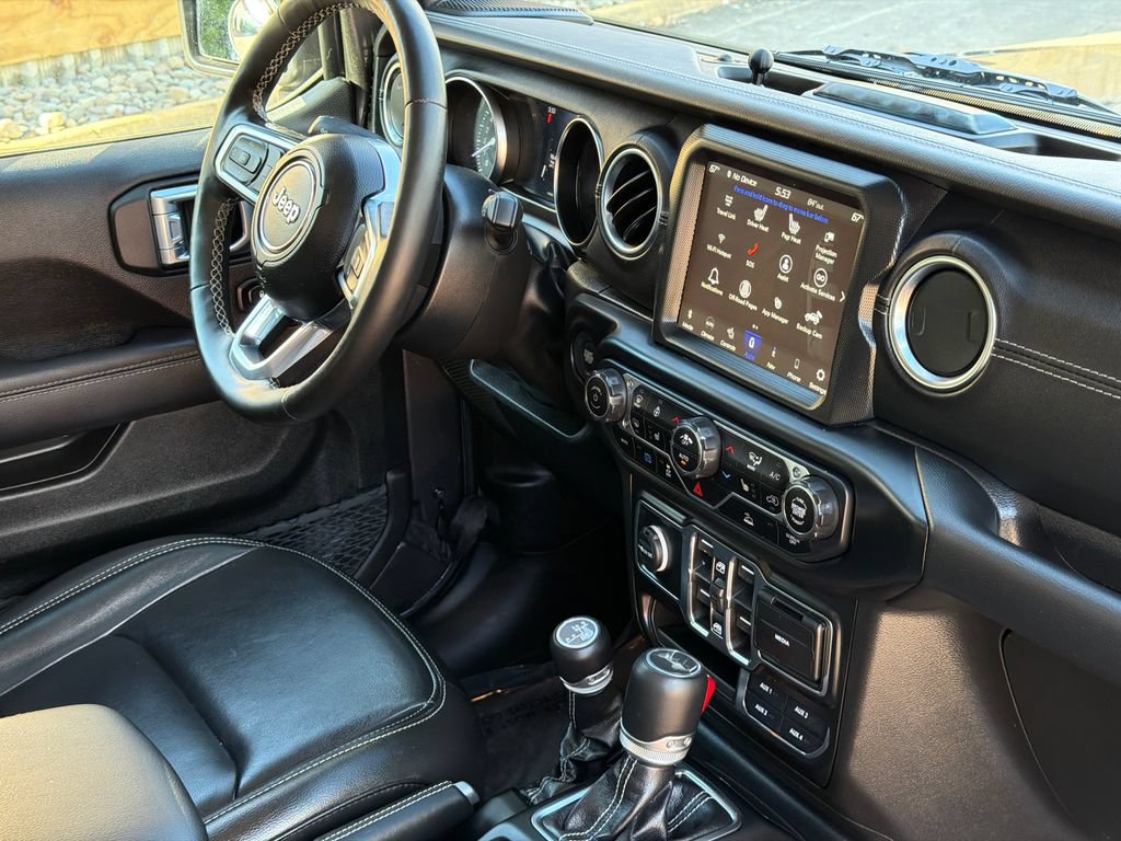 Used 2022 Jeep Wrangler Unlimited Sahara w/ Cold Weather Group AWD/4WD image 7