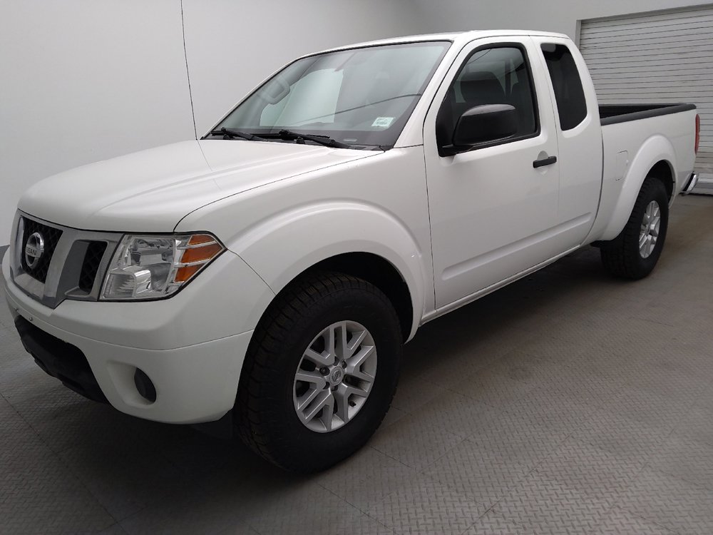 Used 2019 Nissan Frontier SV RWD image 2