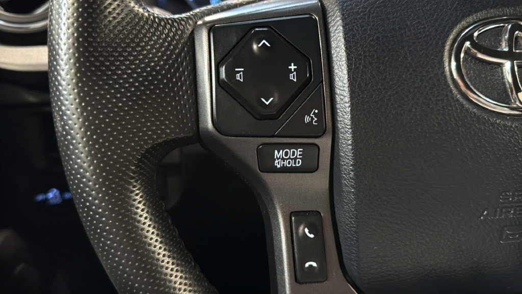 Used 2019 Toyota Tacoma SR5 AWD/4WD image 21
