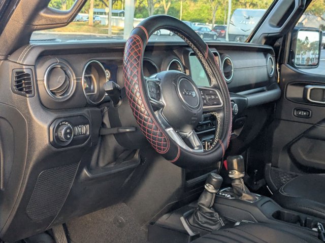 Used 2020 Jeep Gladiator Overland image 2