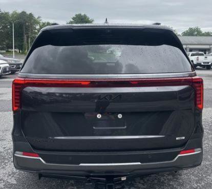 Certified 2025 Kia Carnival SX Prestige image 6