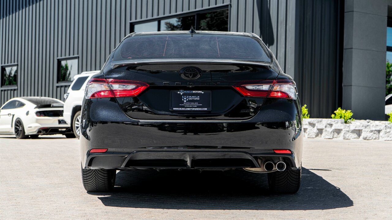 Used 2022 Toyota Camry SE w/ Convenience Package FWD image 6
