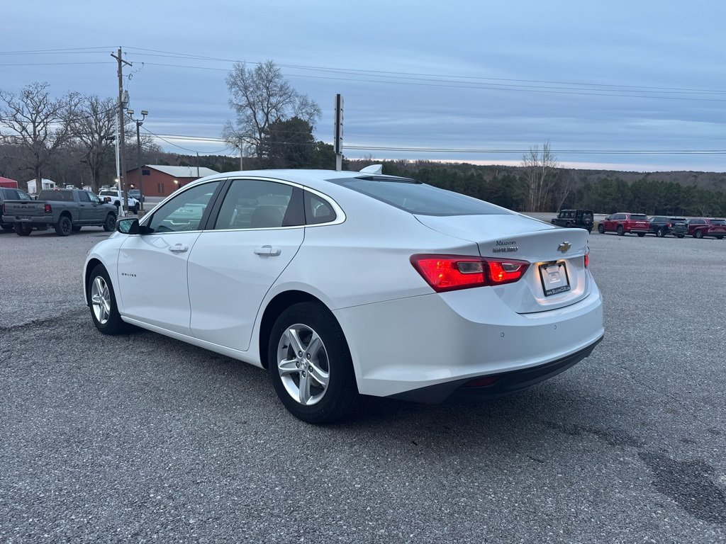 Used 2024 Chevrolet Malibu LT image 4