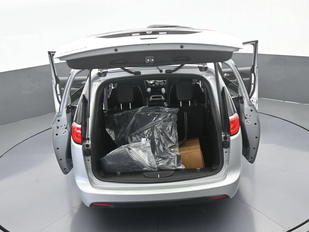 New 2026 Chrysler Voyager LX FWD image 64