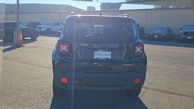 Used 2018 Jeep Renegade Trailhawk w/ UConnect 8.4 Nav Group AWD/4WD image 3