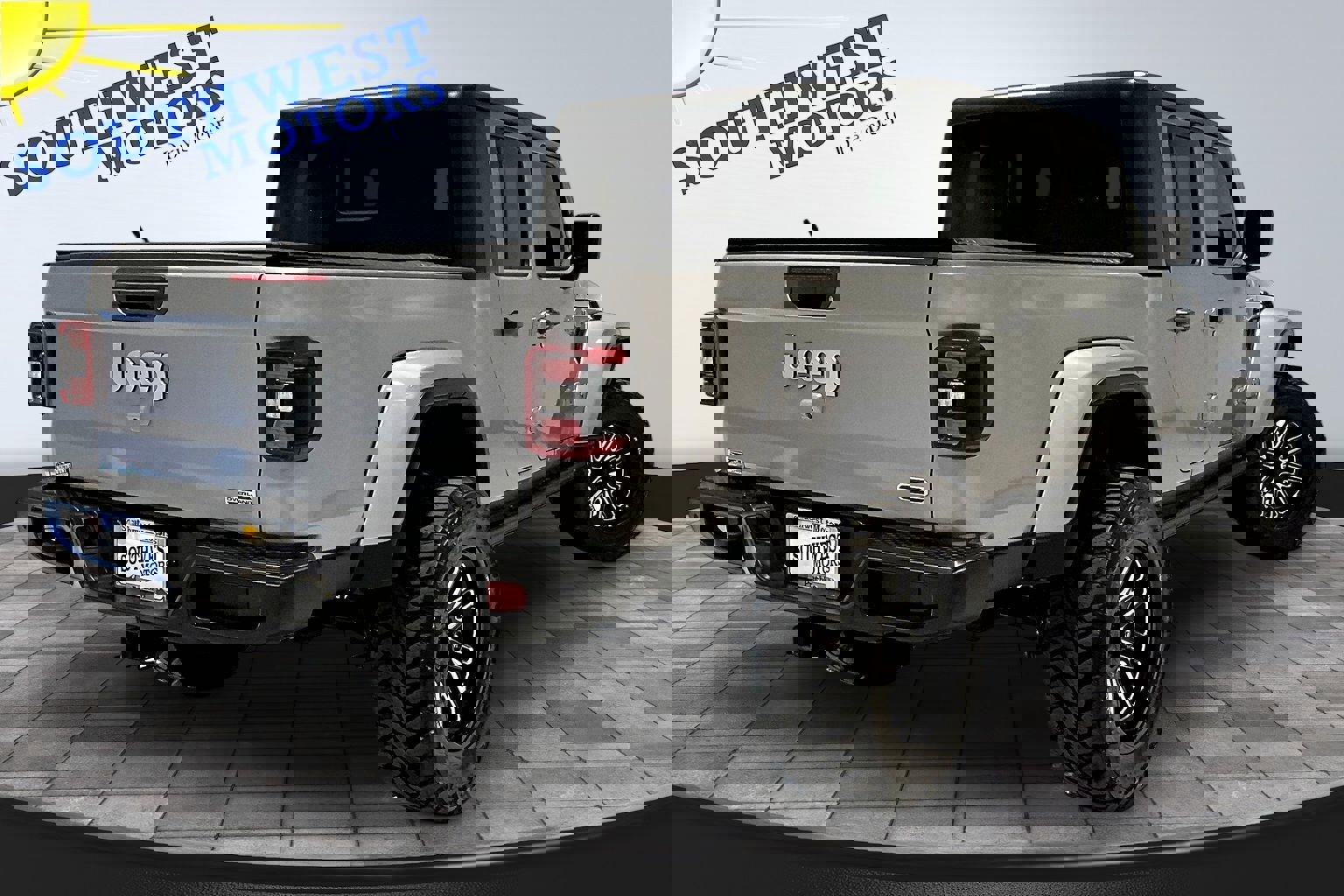 Used 2020 Jeep Gladiator Overland image 6