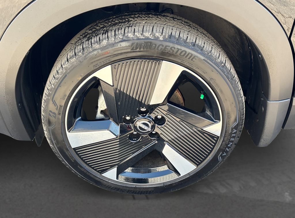 Used 2025 Nissan Kicks SR image 12