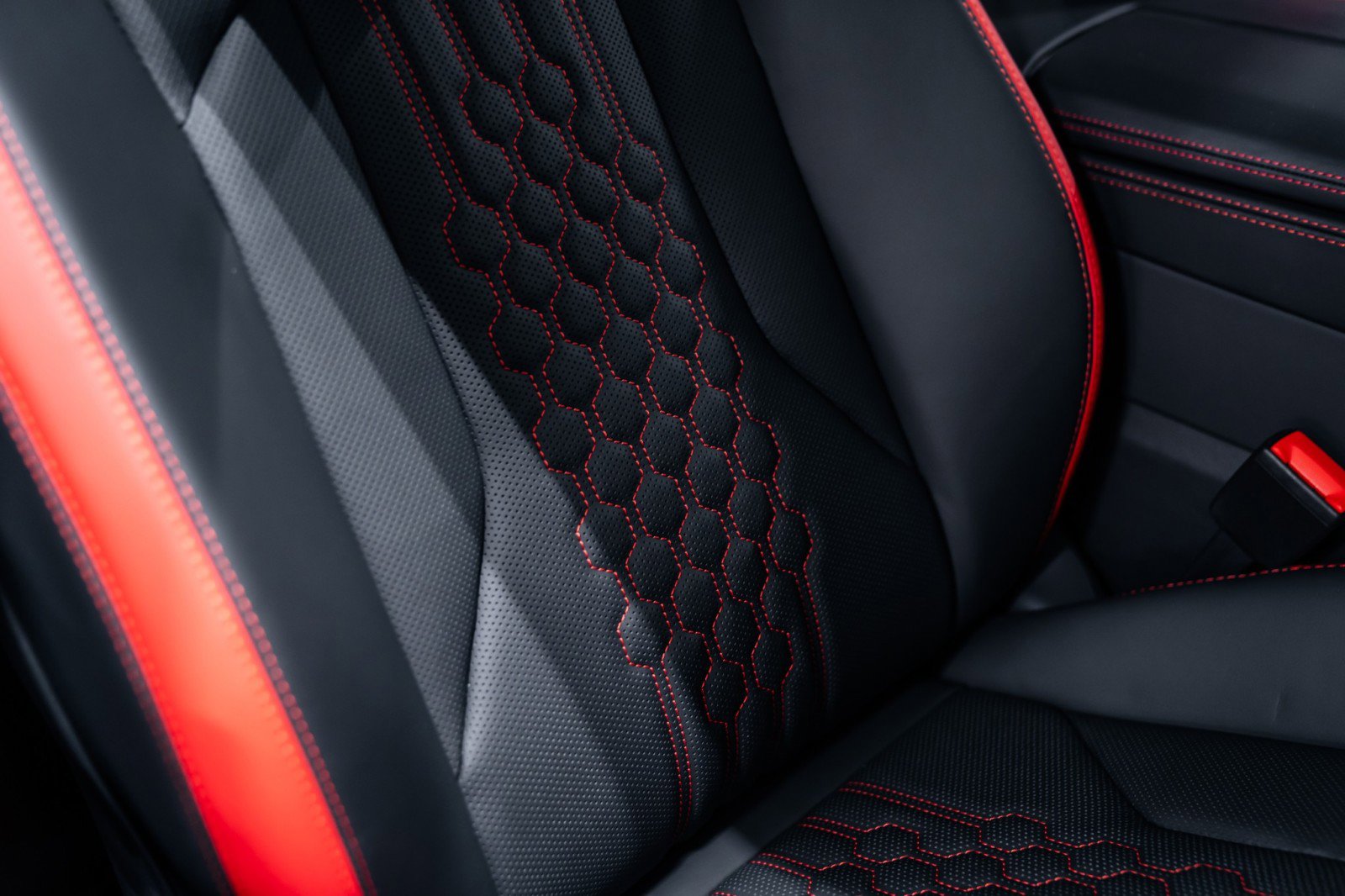 Used 2024 Lamborghini Urus S image 21