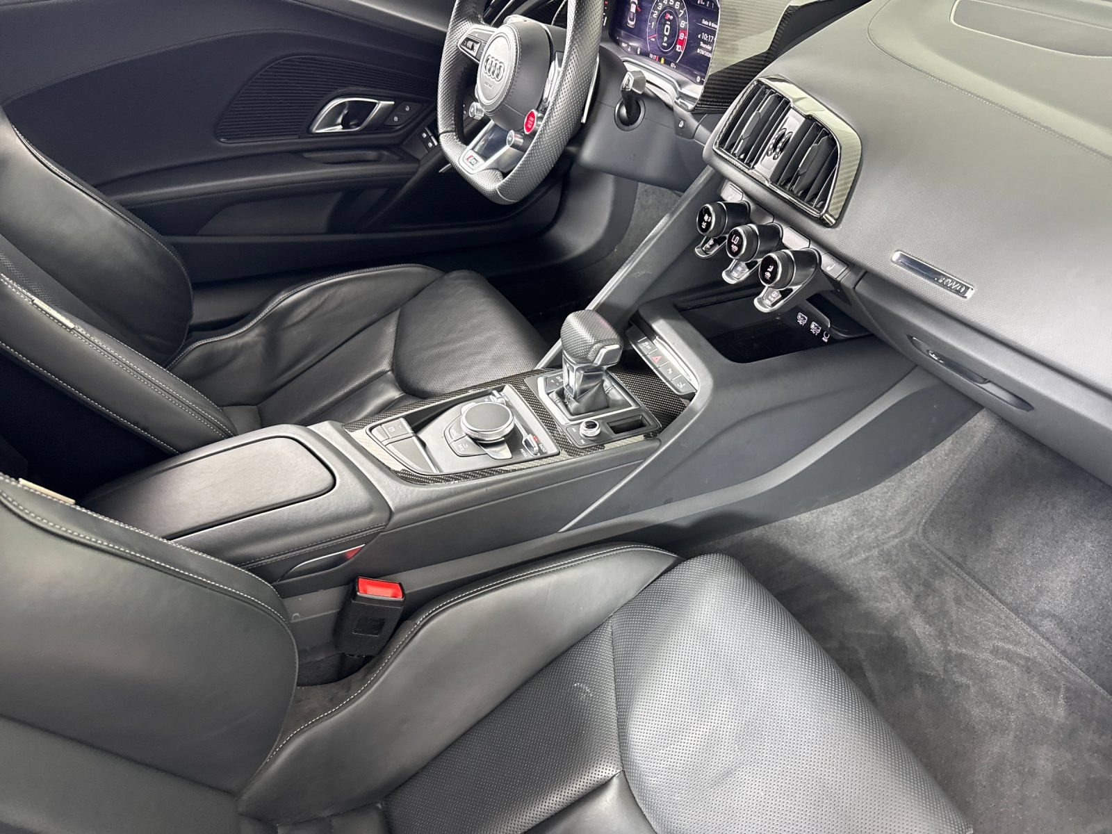 Used 2023 Audi R8 V10 performance w/ Dynamic Package RWD image 13