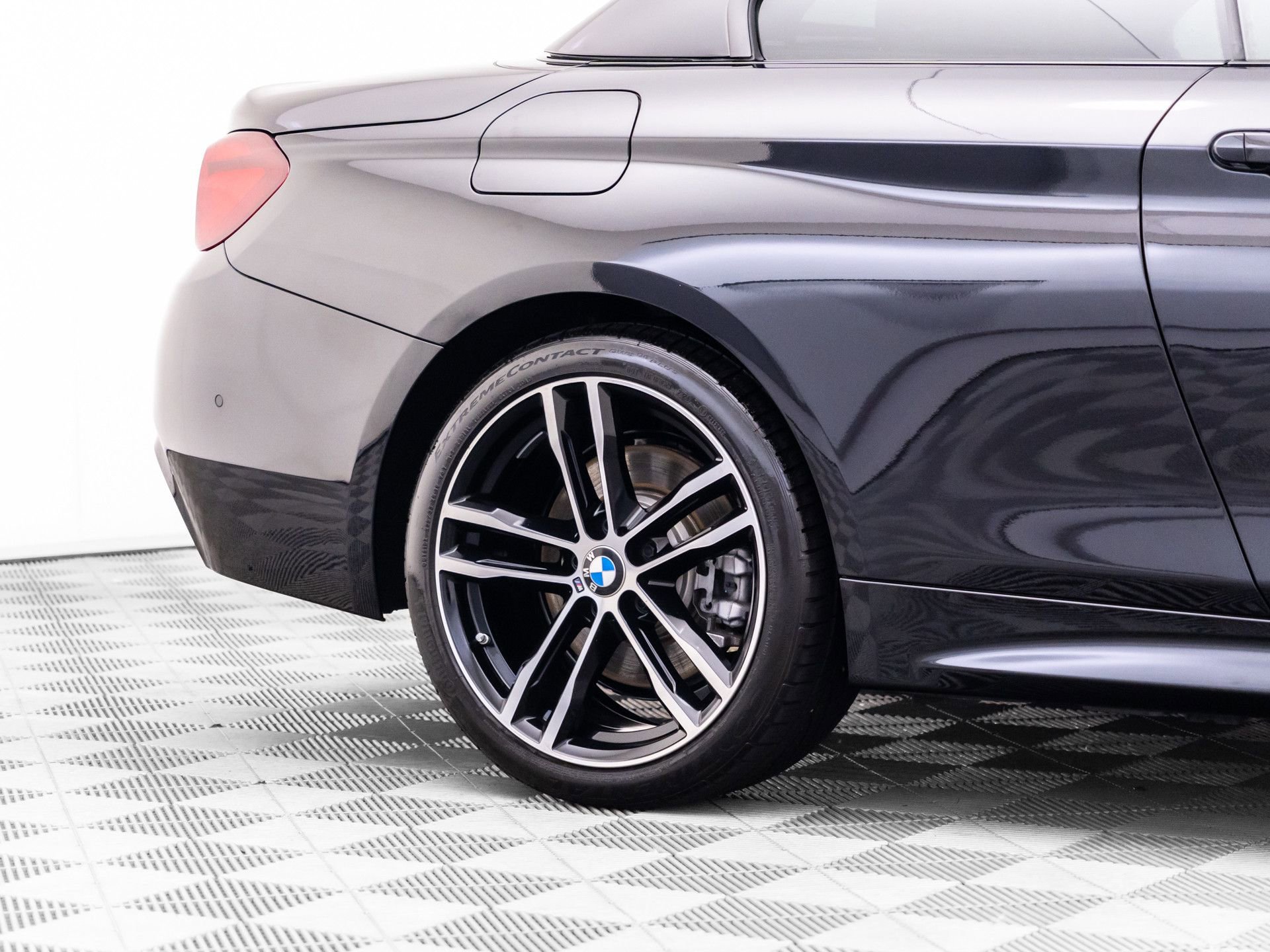 Used 2020 BMW 440i xDrive Convertible w/ M Sport Package AWD/4WD image 38