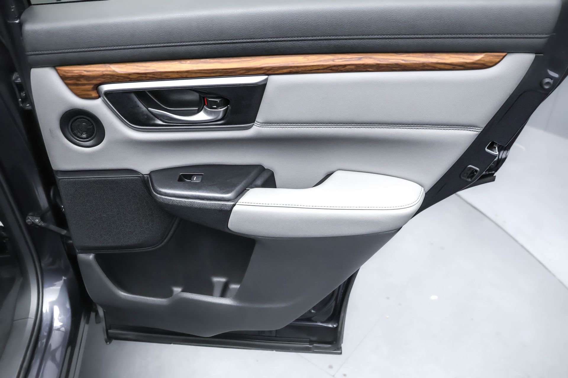 Used 2019 Honda CR-V EX-L image 29