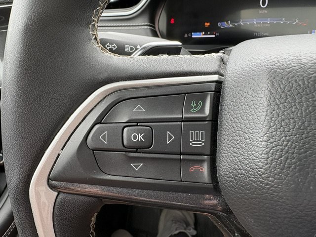 Used 2023 Jeep Grand Cherokee Laredo w/ Luxury Tech Group I AWD/4WD image 19