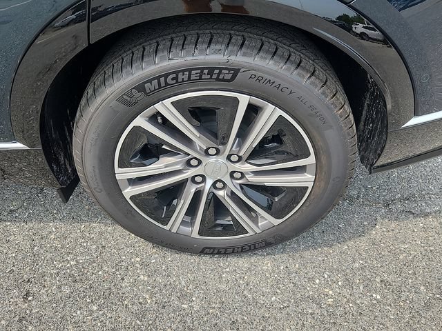 New 2027 Cadillac Lyriq Luxury w/ LPO, Floor Liner Package AWD/4WD image 5