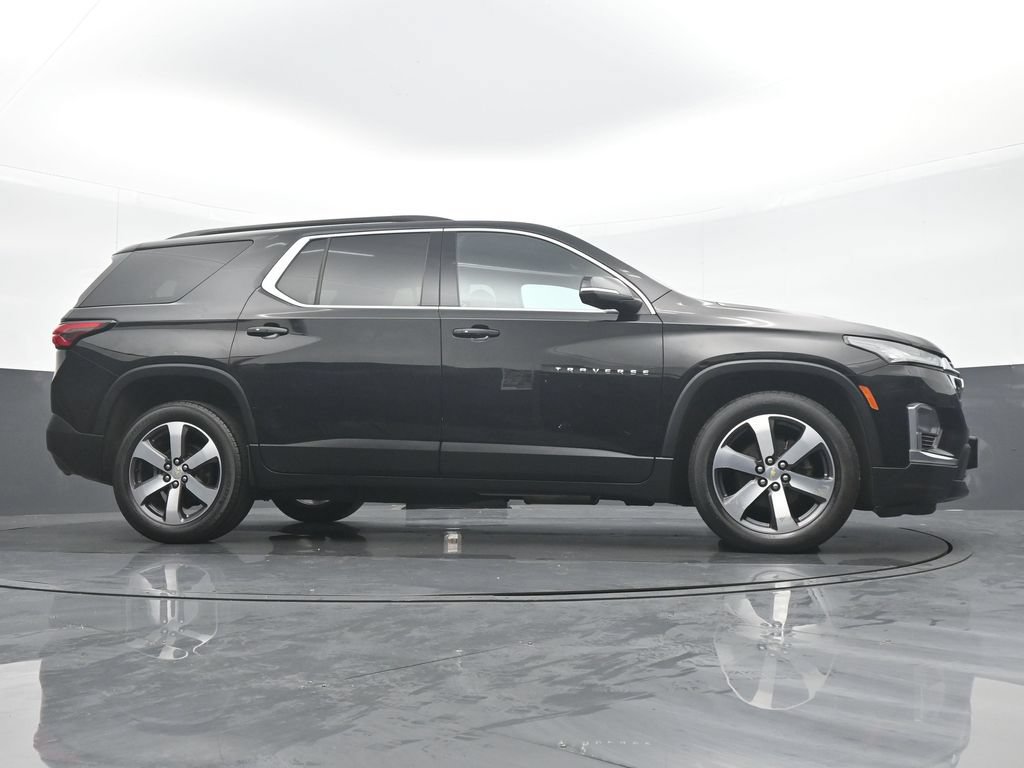 Used 2023 Chevrolet Traverse LT w/ LT Premium Package AWD/4WD image 31