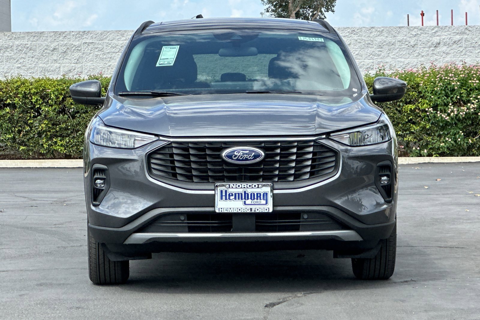 New 2025 Ford Escape SE w/ Class II Trailer Tow Package image 9