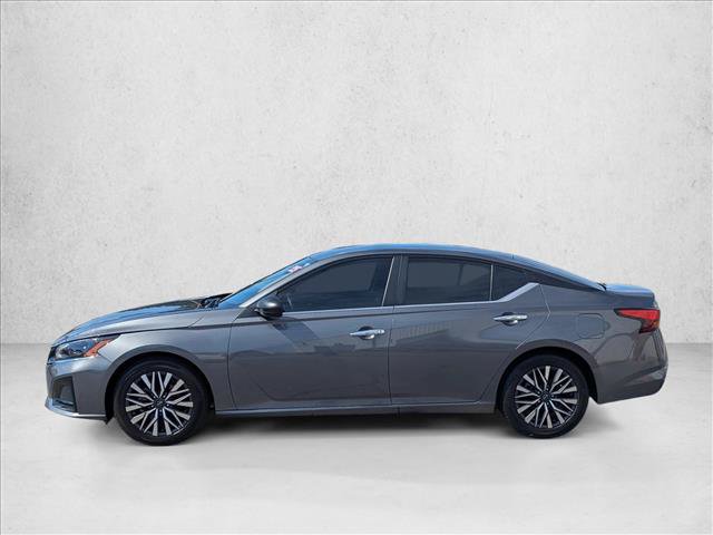 Used 2025 Nissan Altima 2.5 SV FWD image 8