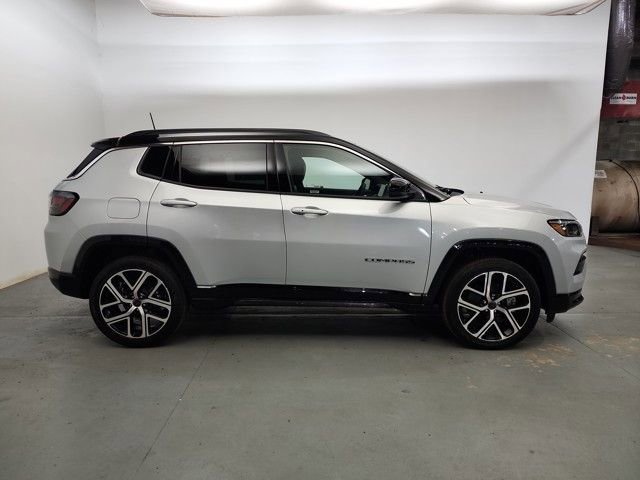 New 2025 Jeep Compass Limited w/ Elite Group image 7