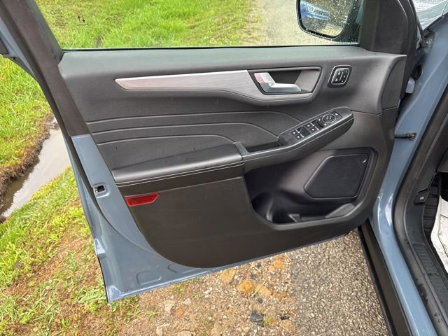 Used 2024 Ford Escape Platinum AWD/4WD image 17