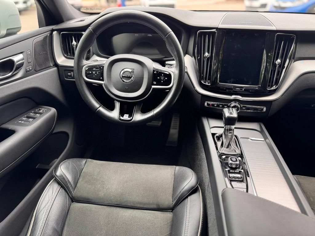 Used 2019 Volvo XC60 T6 R-Design w/ Protection Package AWD/4WD image 23