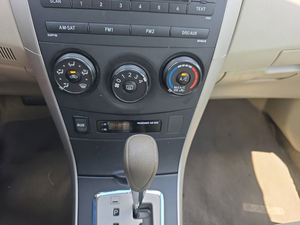 Used 2010 Toyota Corolla LE image 28