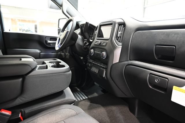 New 2026 Chevrolet Silverado 2500 Custom w/ Custom Value Package AWD/4WD image 16