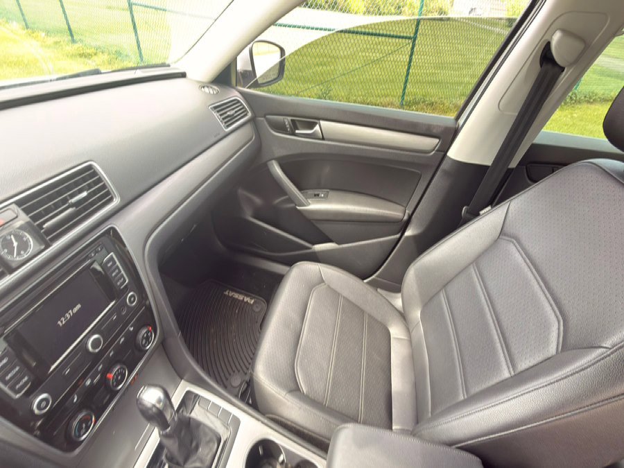 Used 2014 Volkswagen Passat TDI SE FWD image 13