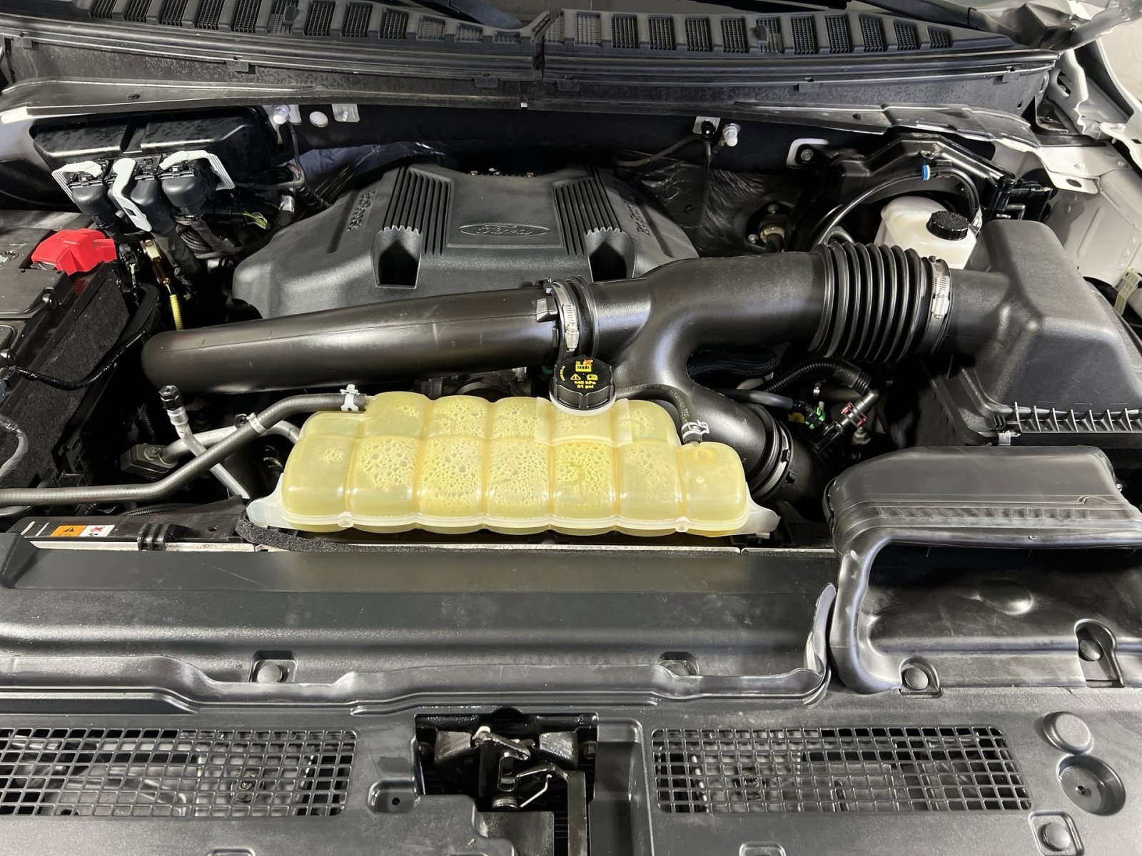 Certified 2020 Ford Expedition XLT w/ Equipment Group 202A image 27